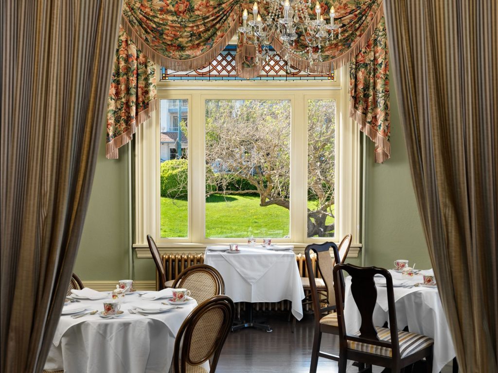 Pendray Tea House dining room